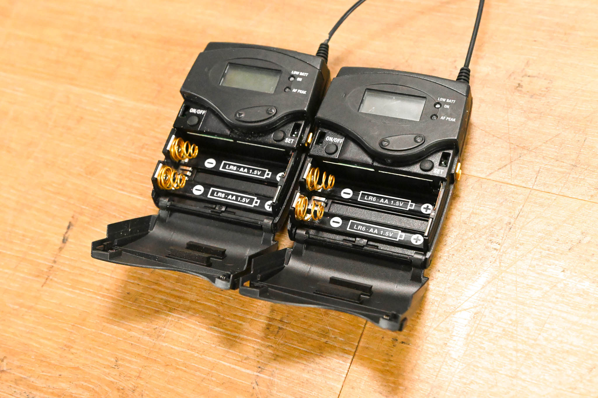Sennheiser EM 2050 Wireless Receiver w/ two Beltpacks - 516-558 MHz