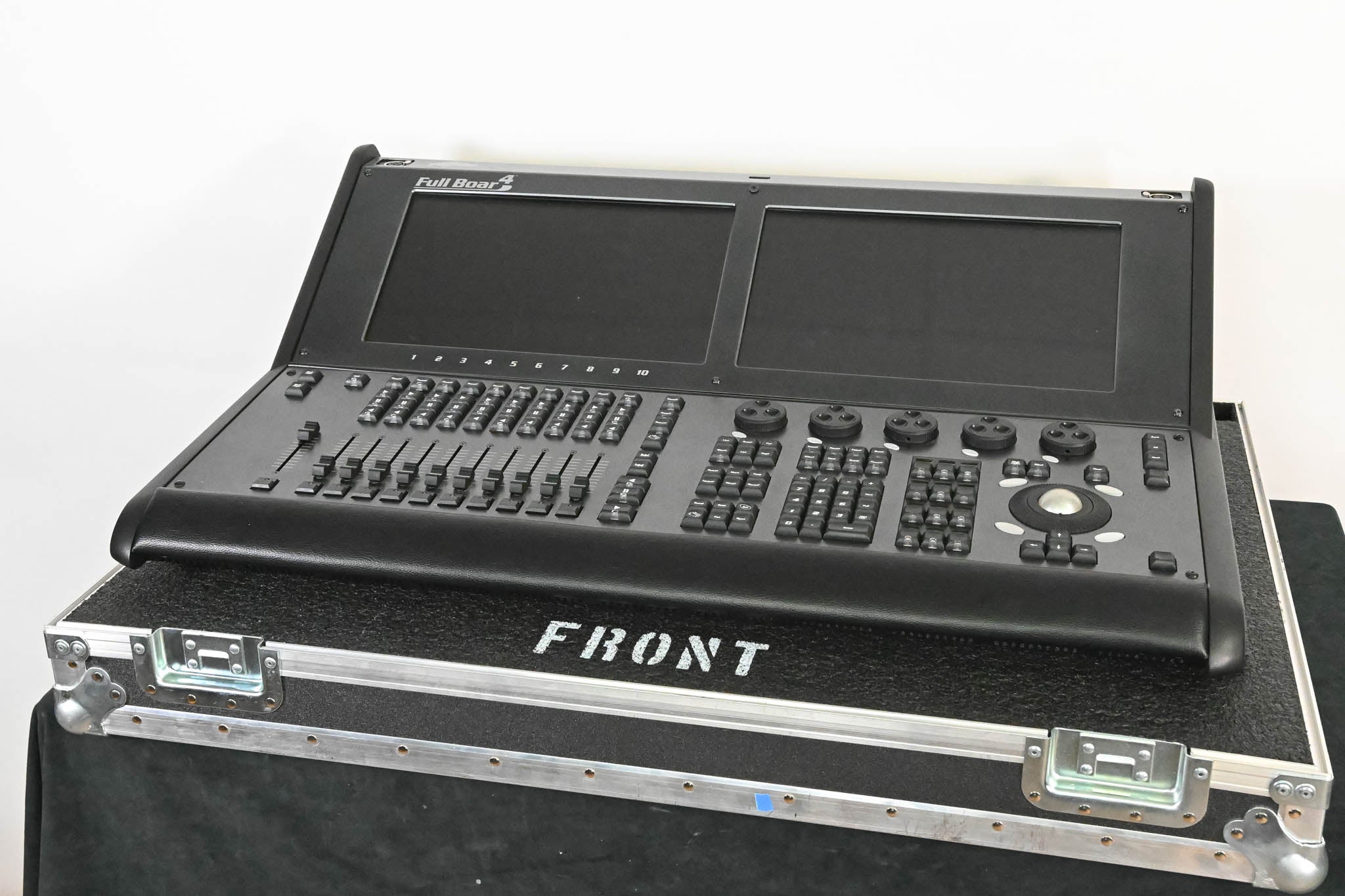 High End Systems Full Boar 4 Lighting Control Console with Road Case