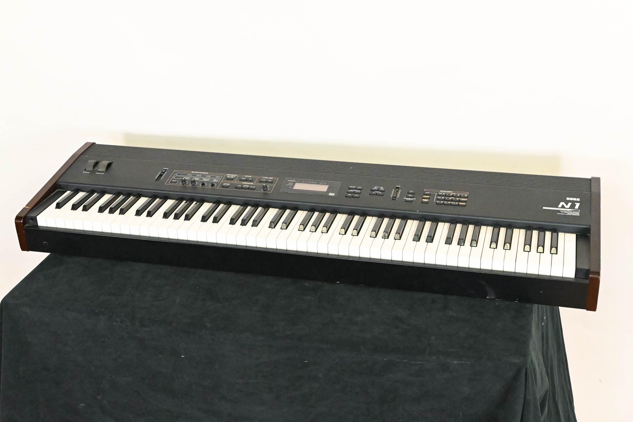 Korg N1 88-Note Weighted-Key Music Synthesizer (NO PSU)