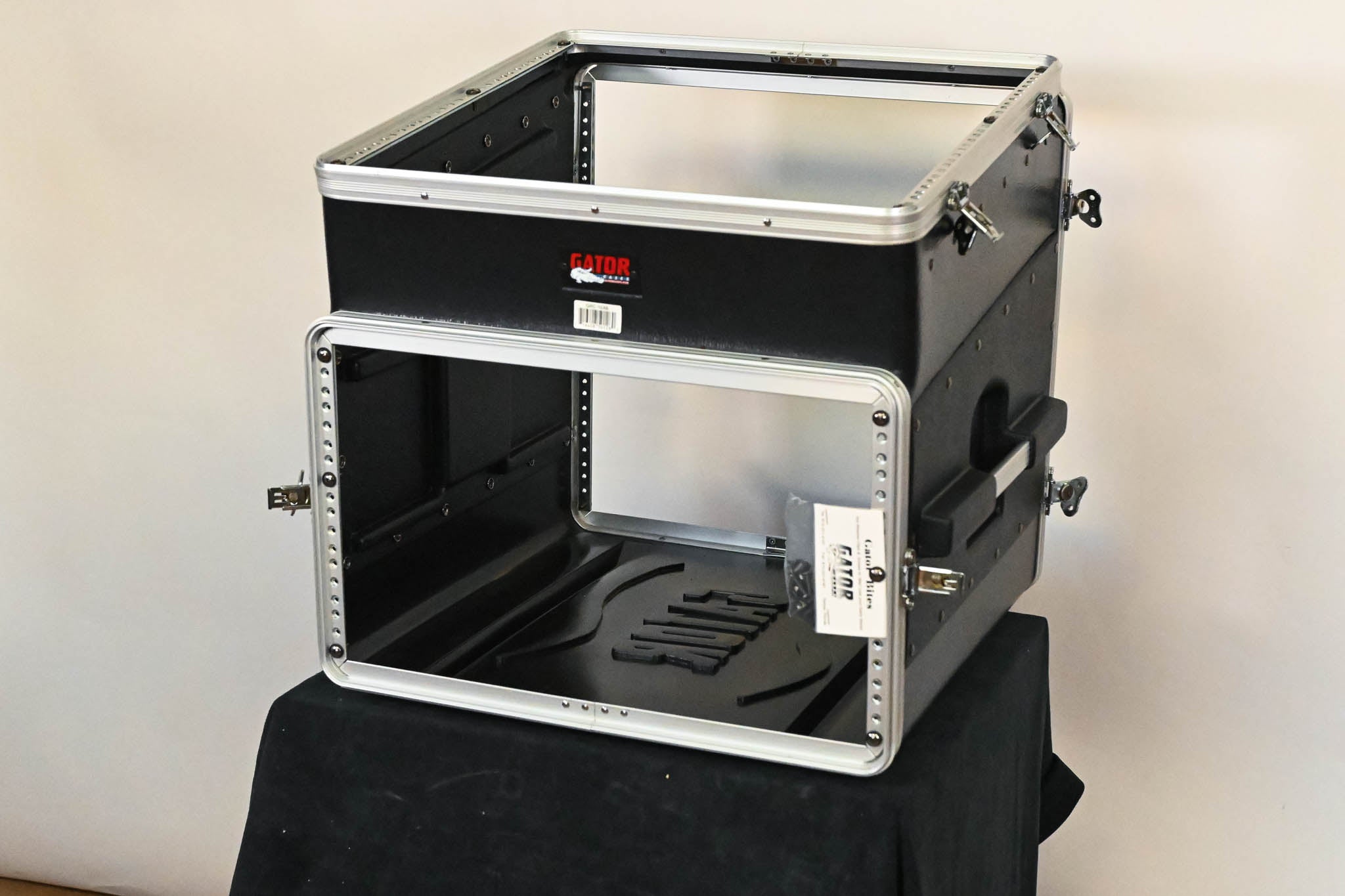 Gator Cases GRC-10X6 10U Top / 6U Front Console Audio Rack