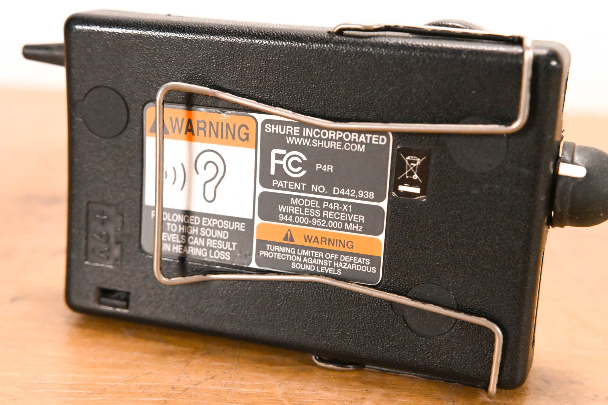Shure PSM 400 In-Ear Monitoring System - X1 Band (NO POWER SUPPLY)