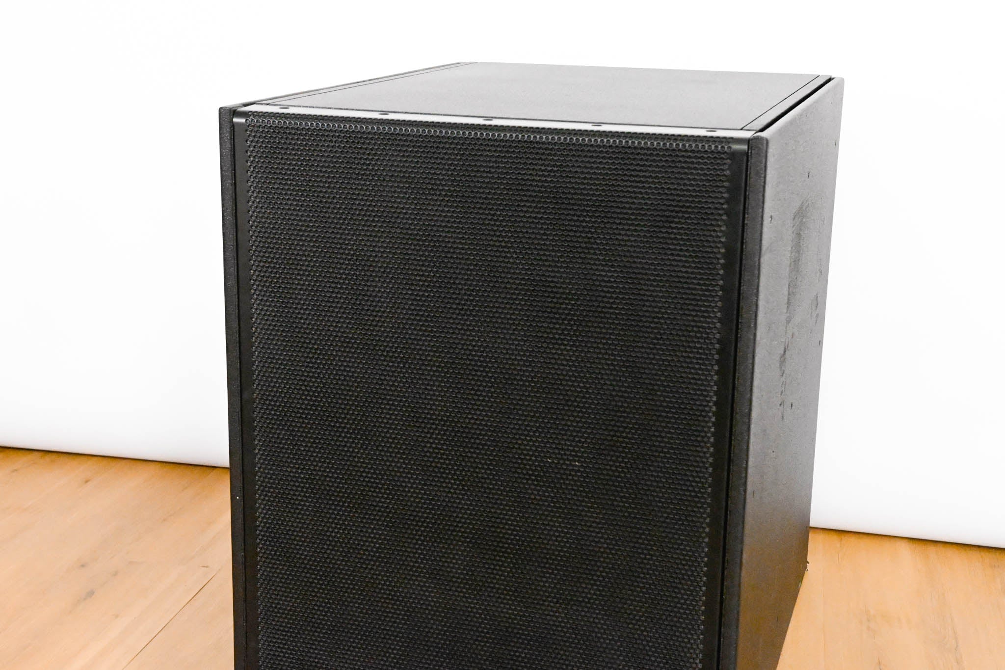 Electro-Voice (EV) EVA-2151D Dual 15" Passive Line Array Subwoofer