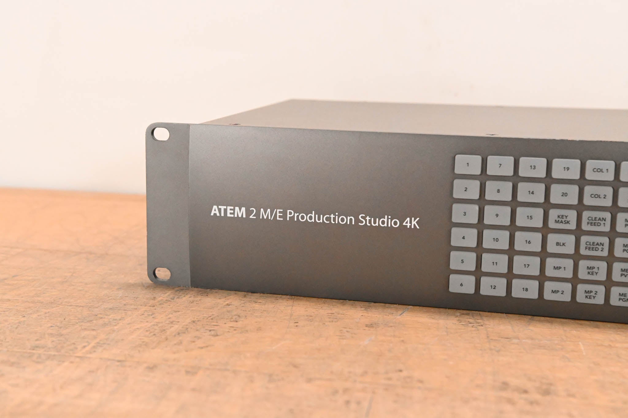 Blackmagic Design ATEM 2 M/E Production Studio 4K