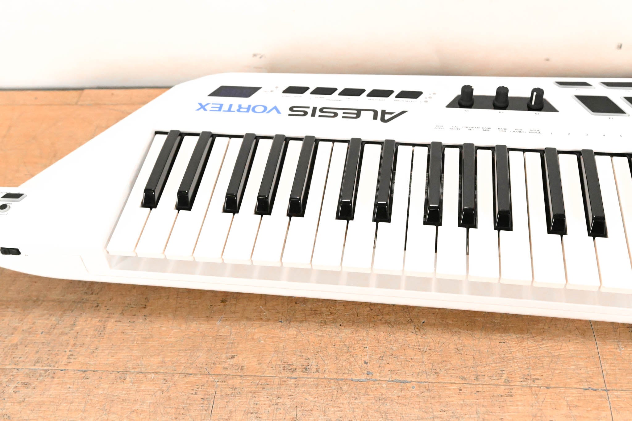 Alesis Vortex USB/MIDI Keytar Controller (NO POWER SUPPLY)