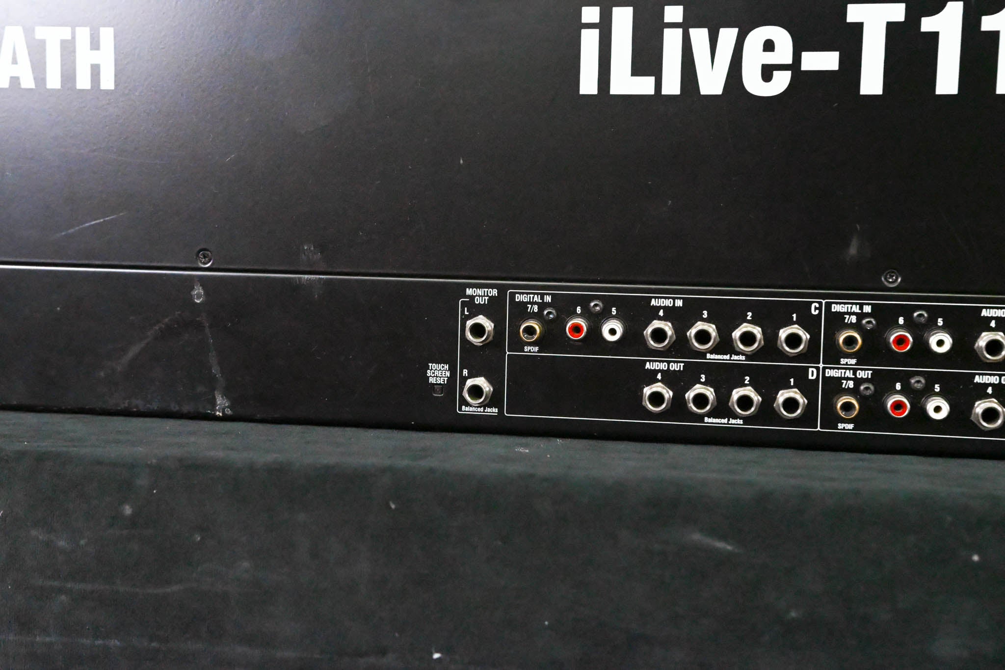 Allen & Heath iLive-T112 Mixing Surface with iDR-48 Fixed Format MixRack