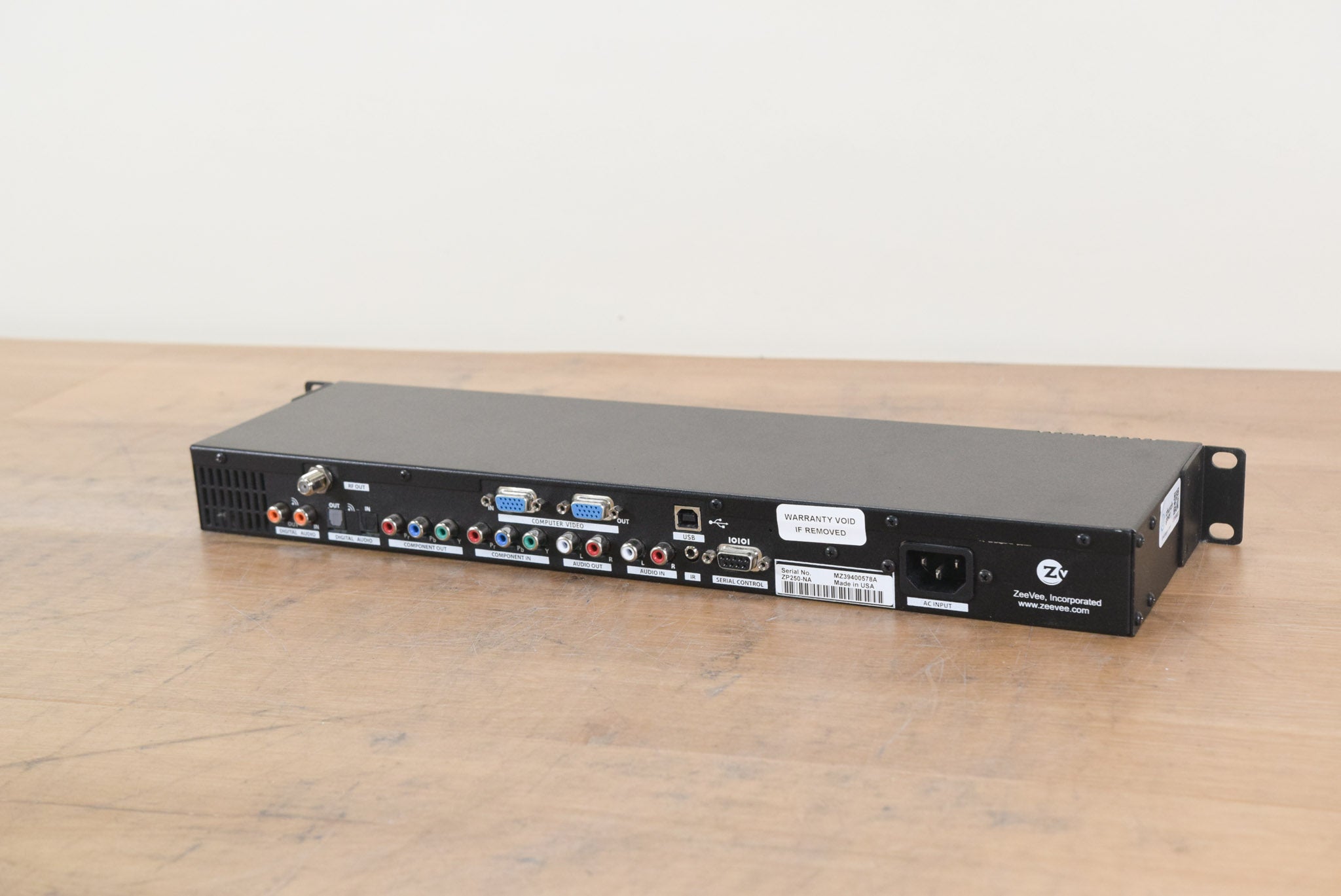 ZeeVee ZvPro 250 MPEG-2 Encoder Modulator