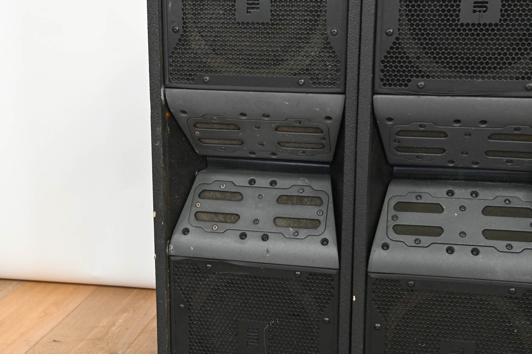 JBL VT4887 Compact Bi-Amplified 3-Way Line Array Element (PAIR