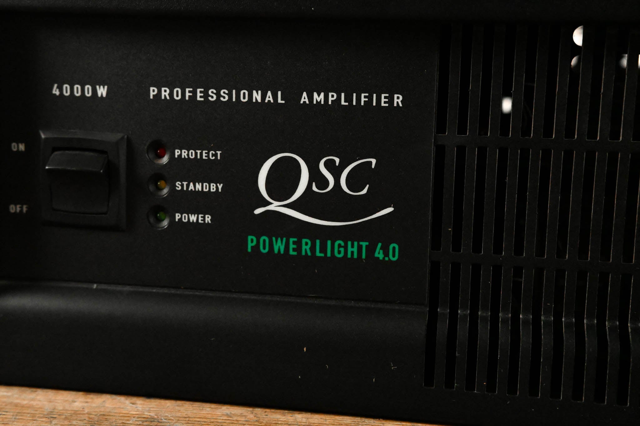 QSC PowerLight 4.0 2-Channel Power Amplifier