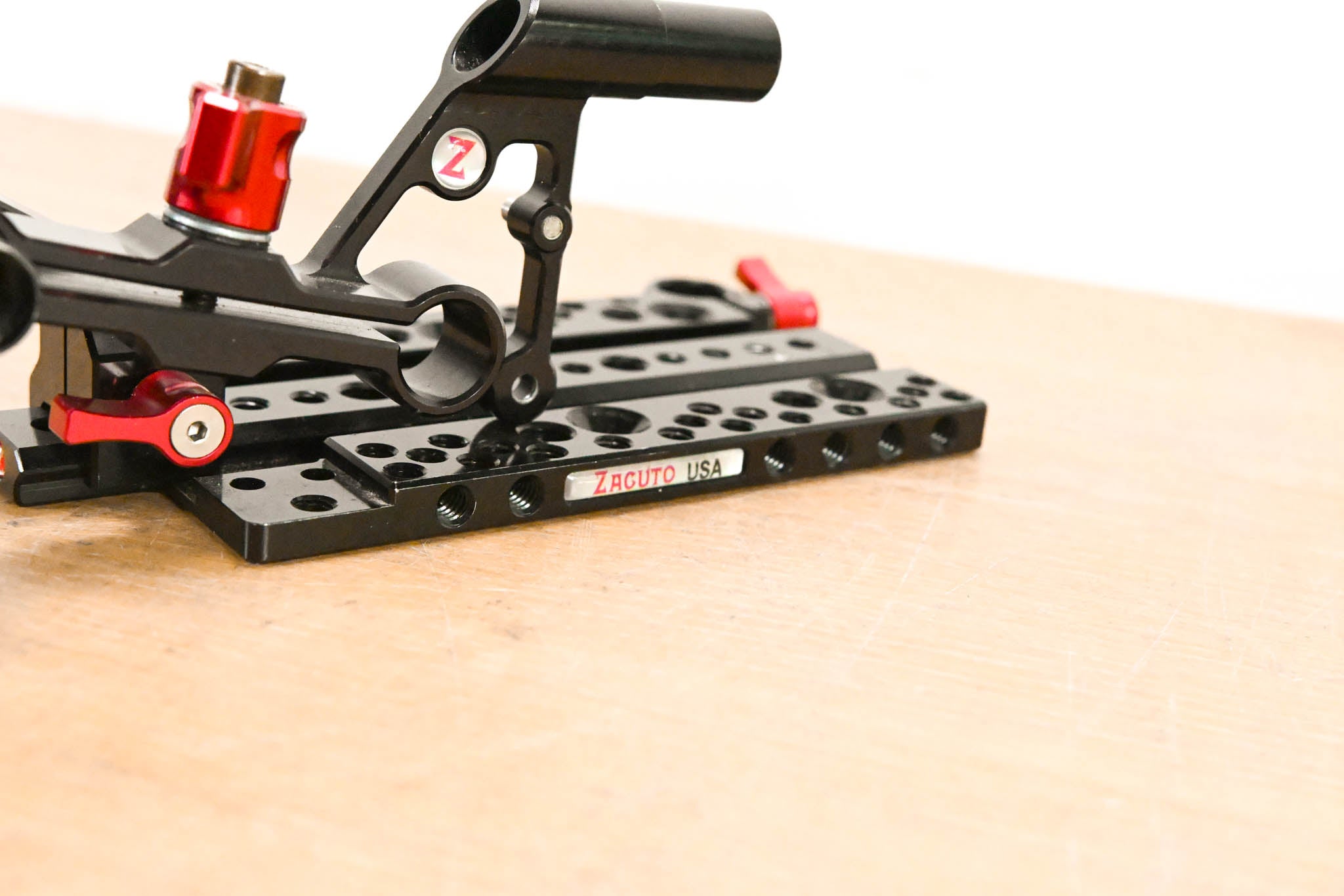 Zacuto Z-C2TP C200 Top Plate with Riser Bracket & Rods
