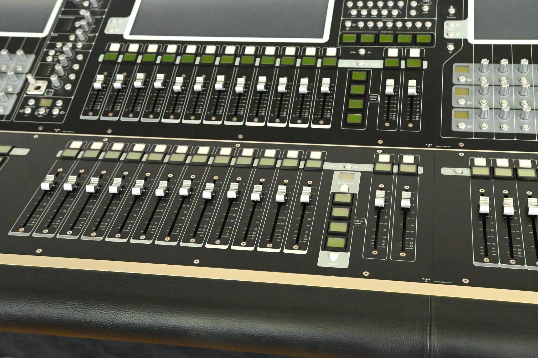DiGiCo SD7 Digital Console w/Dual Engines, Waves, ST Optical & Road Case