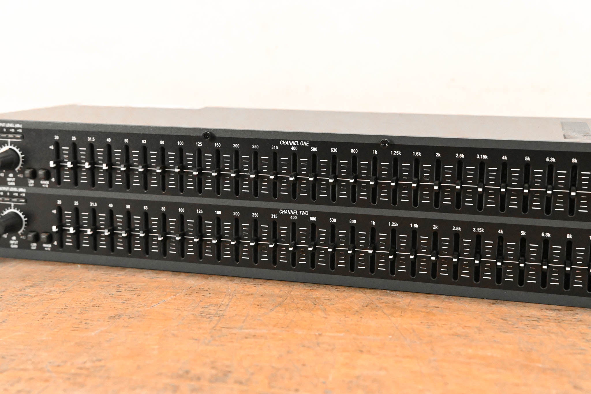 dbx 231 Dual-Channel 31-Band Graphic Equalizer
