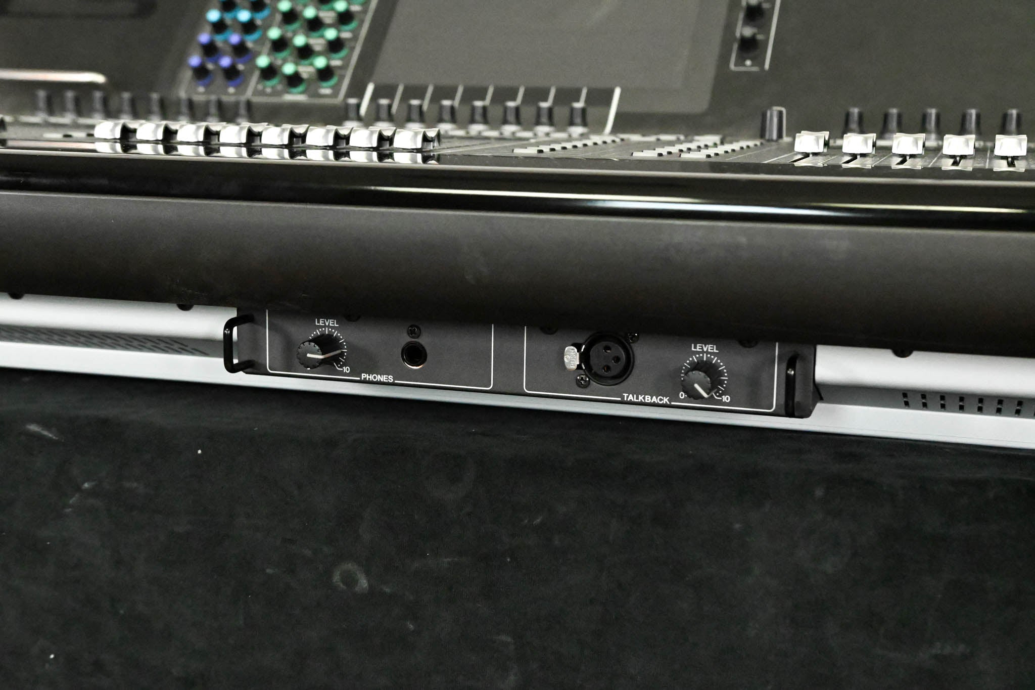 Yamaha CL5 72-Channel Digital Mixing Console