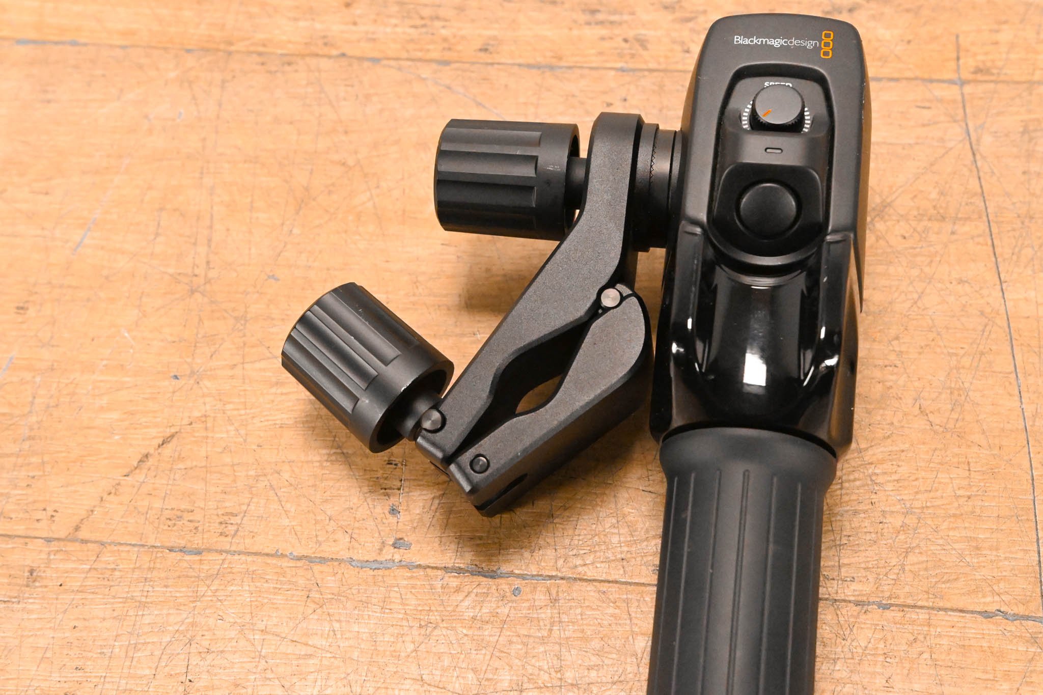 Blackmagic Design Zoom Demand