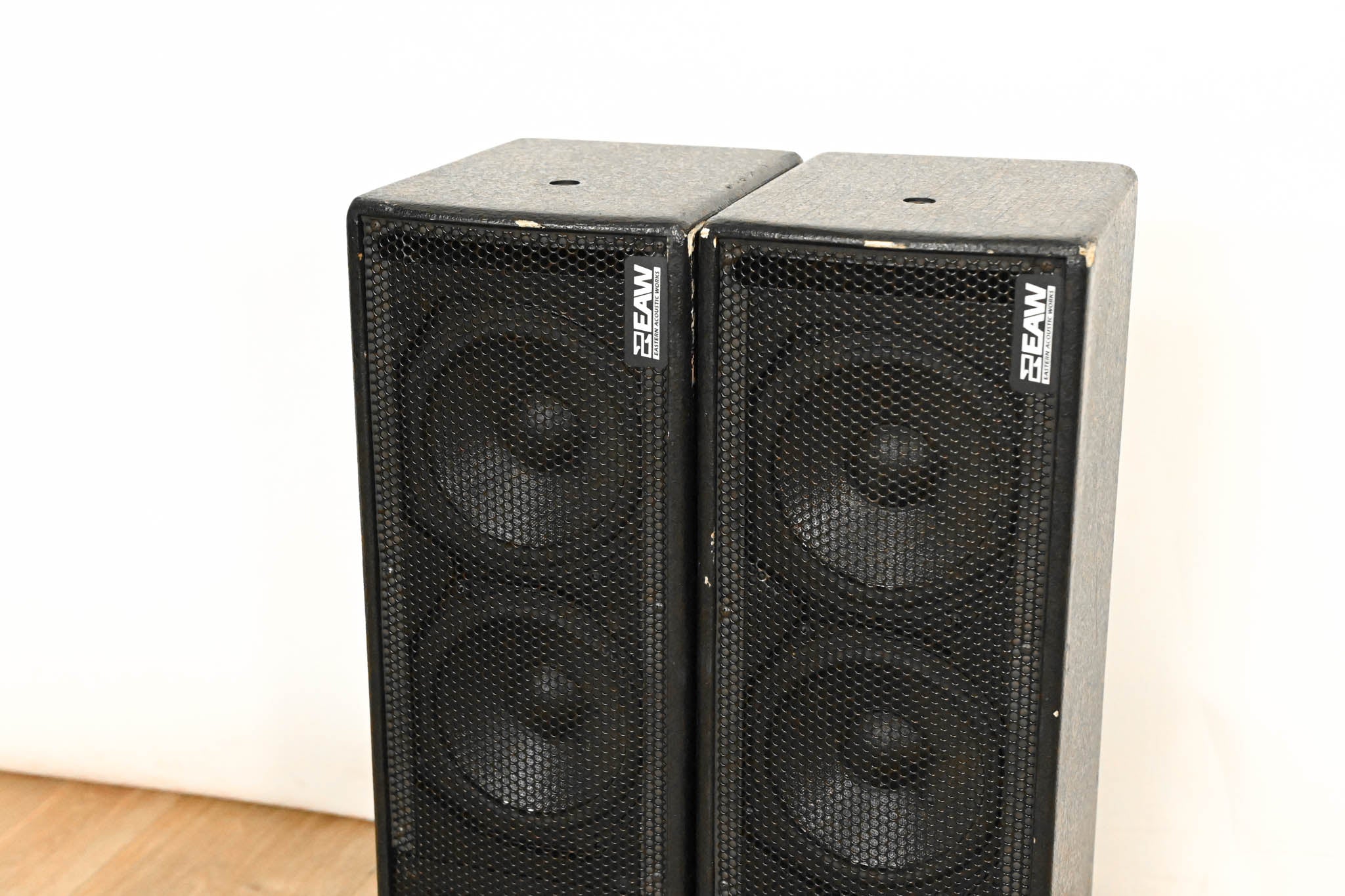 EAW UB52 Two-Way Full-Range Loudspeaker (PAIR)