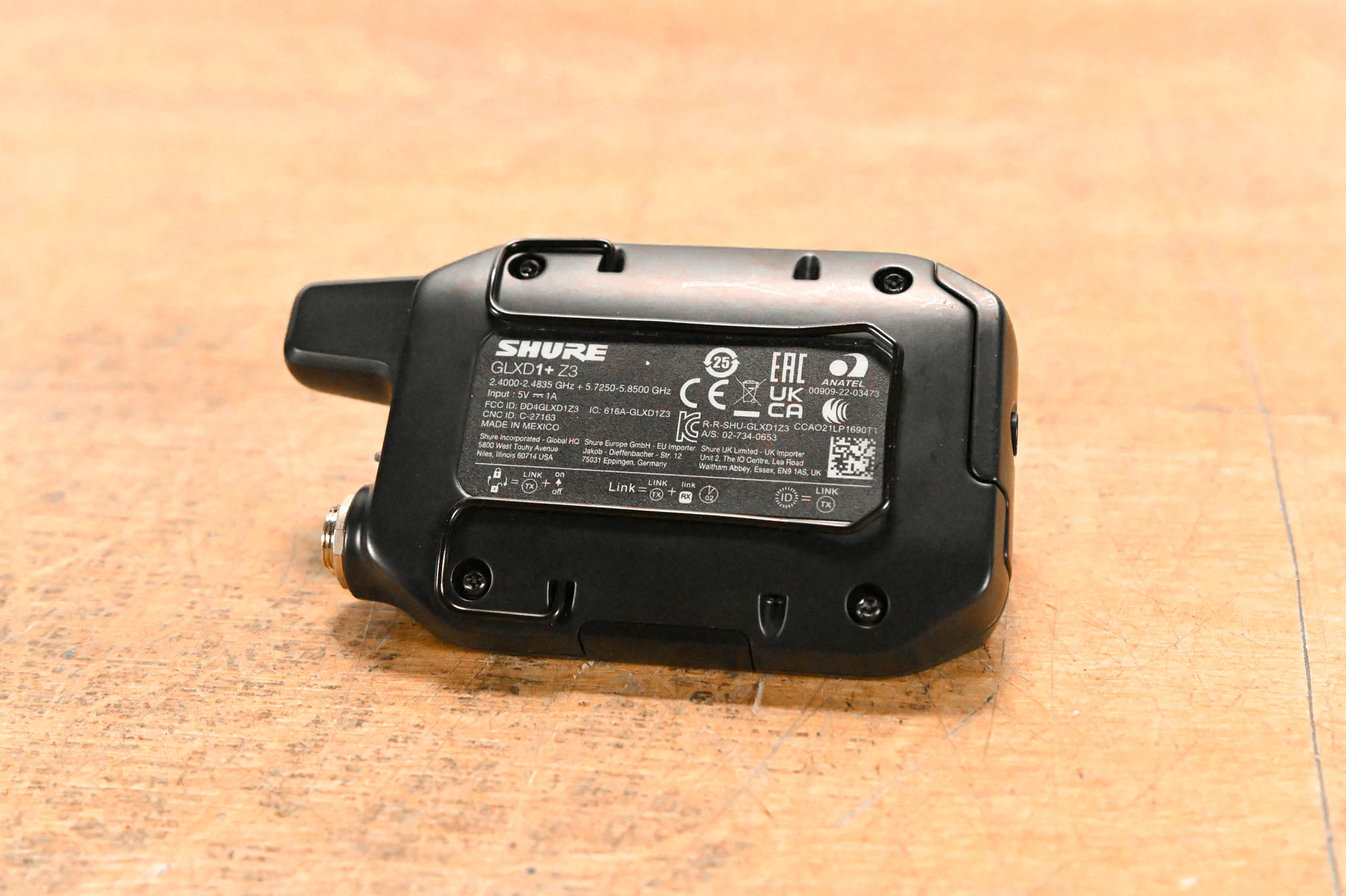 Shure GLXD1+ Digital Wireless Dual Band Bodypack Transmitter - Z3 Band