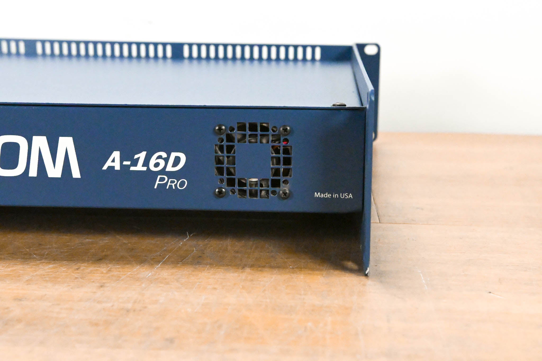 Aviom A-16D Pro A-Net Distributor