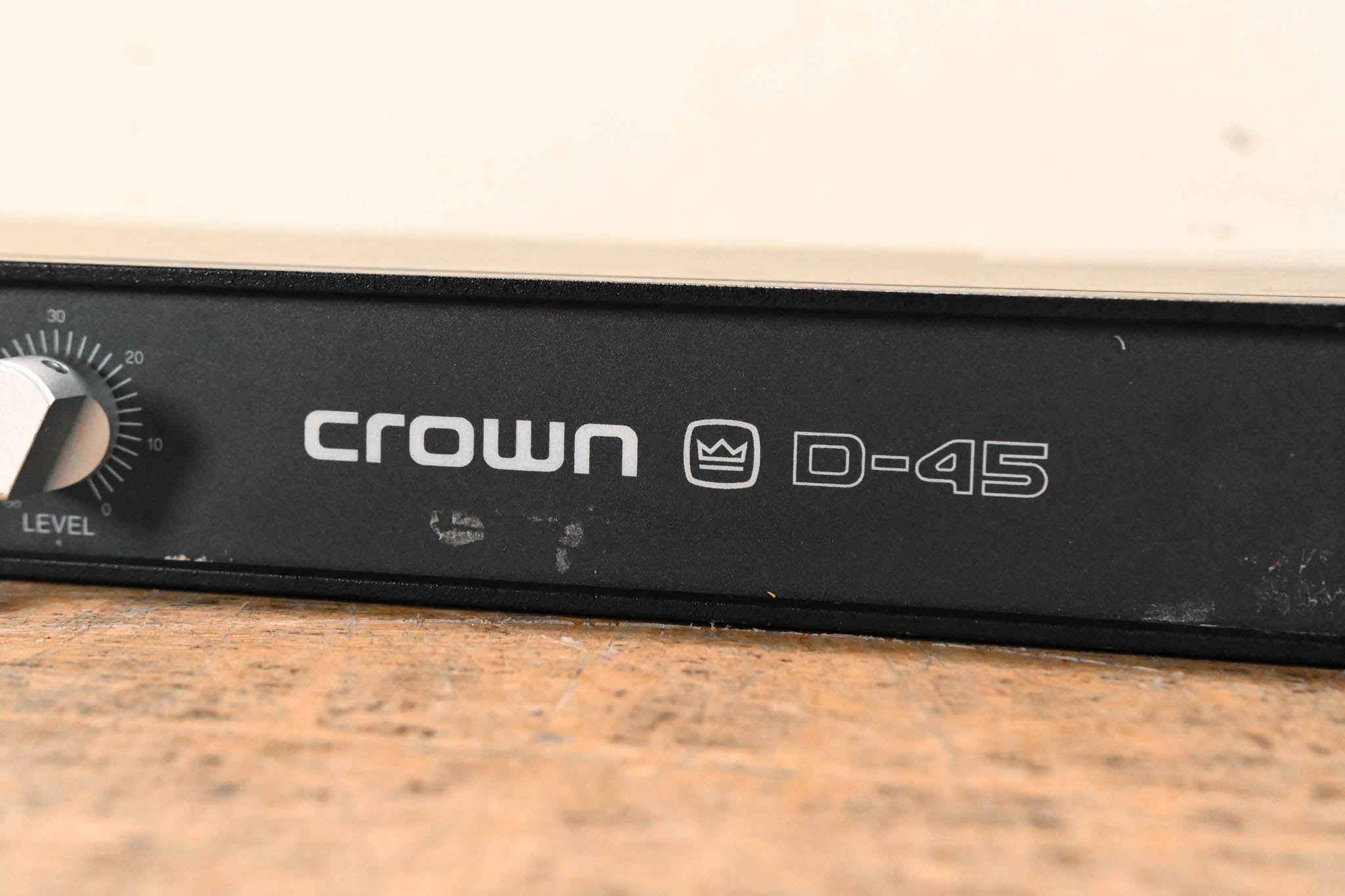 Crown D-45 Two-Channel, 35W Power Amplifier