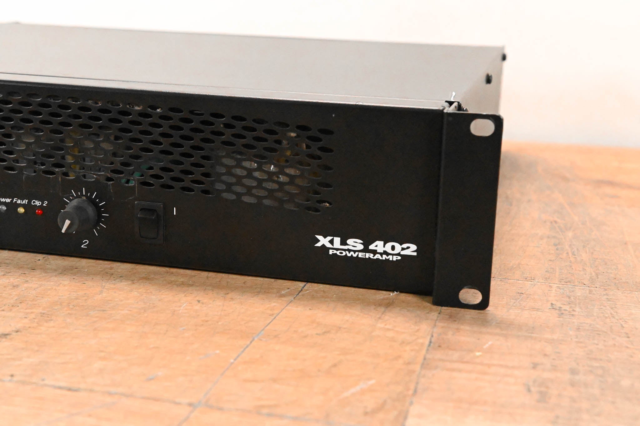 Crown XLS 402 2-Channel Power Amplifier
