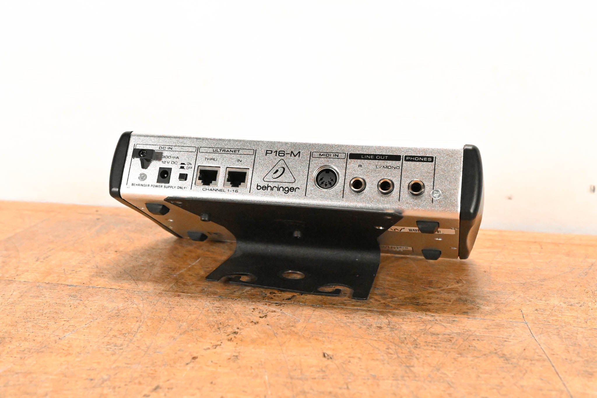 Behringer Powerplay P16-M 16-Channel Digital Personal Mixer