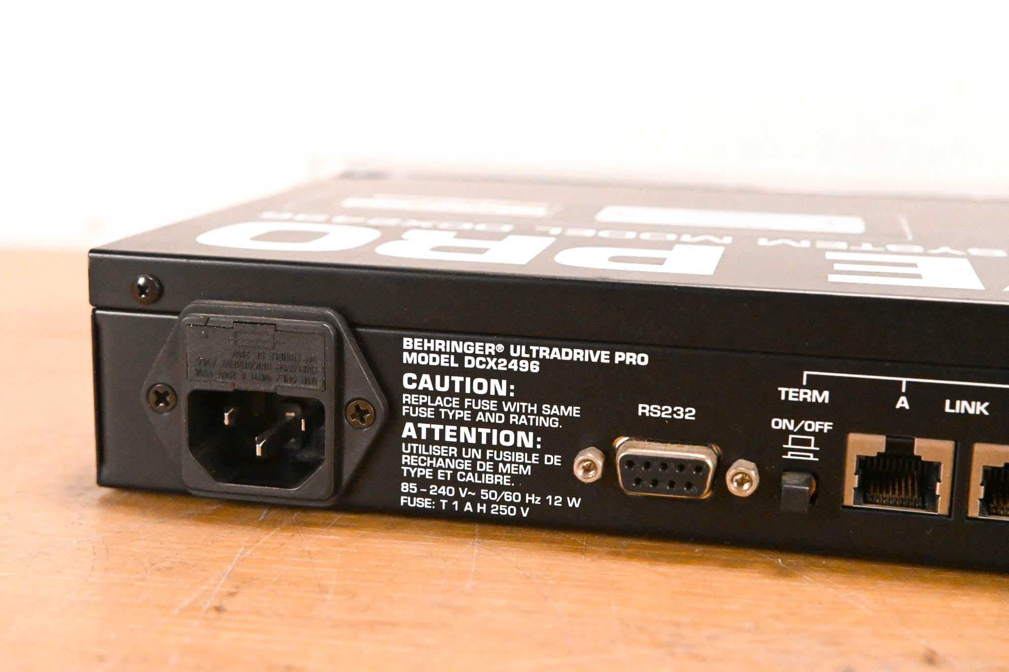Behringer ULTRADRIVE PRO DCX2496 Loudspeaker Management System
