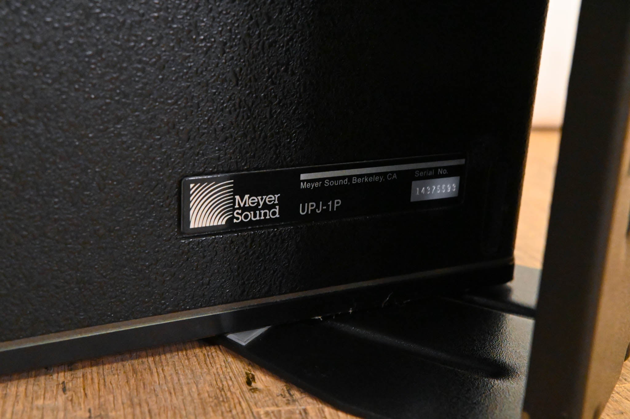 Meyer Sound UPJ-1P Compact VariO Loudspeaker (PAIR)