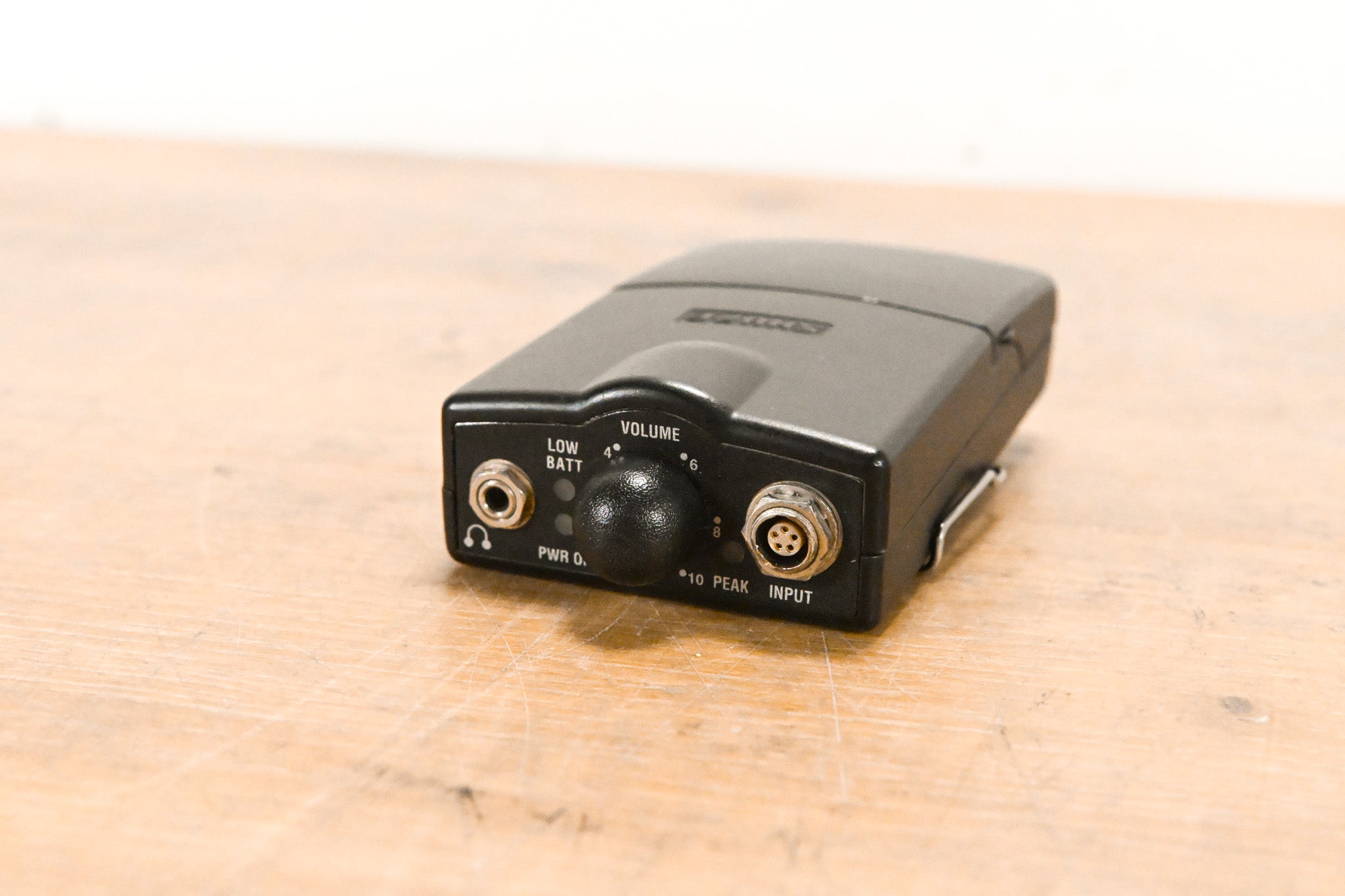 Shure P6HW Wired Bodypack Receiver