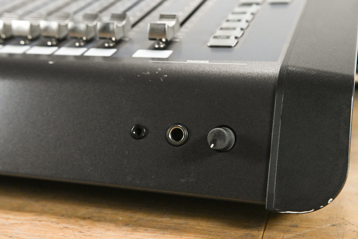 Roland M-200i 32-Channel Live Digital V-Mixer Console