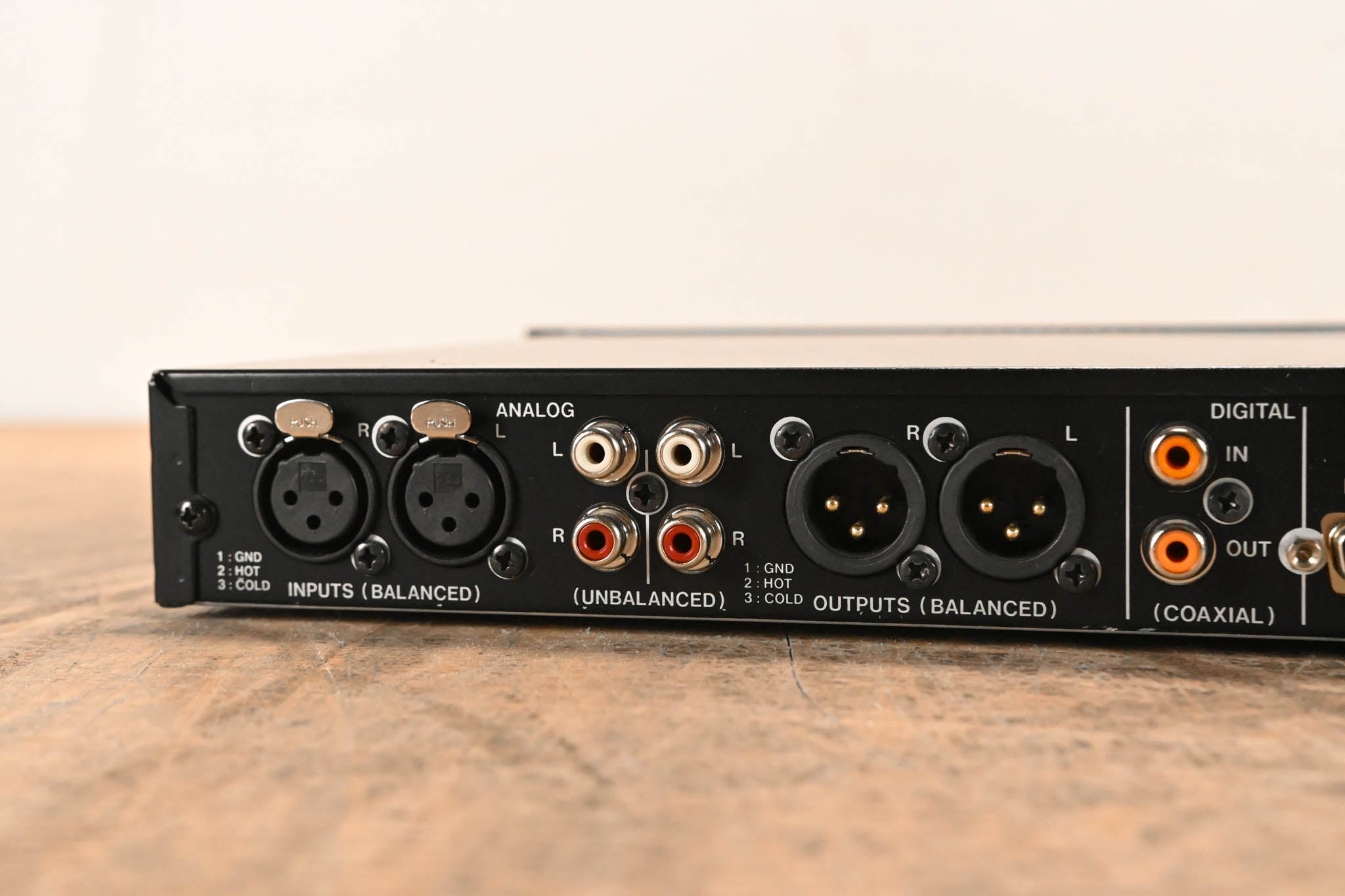 TASCAM SS-CDR200 Solid State and CD Digital Audio Recorder
