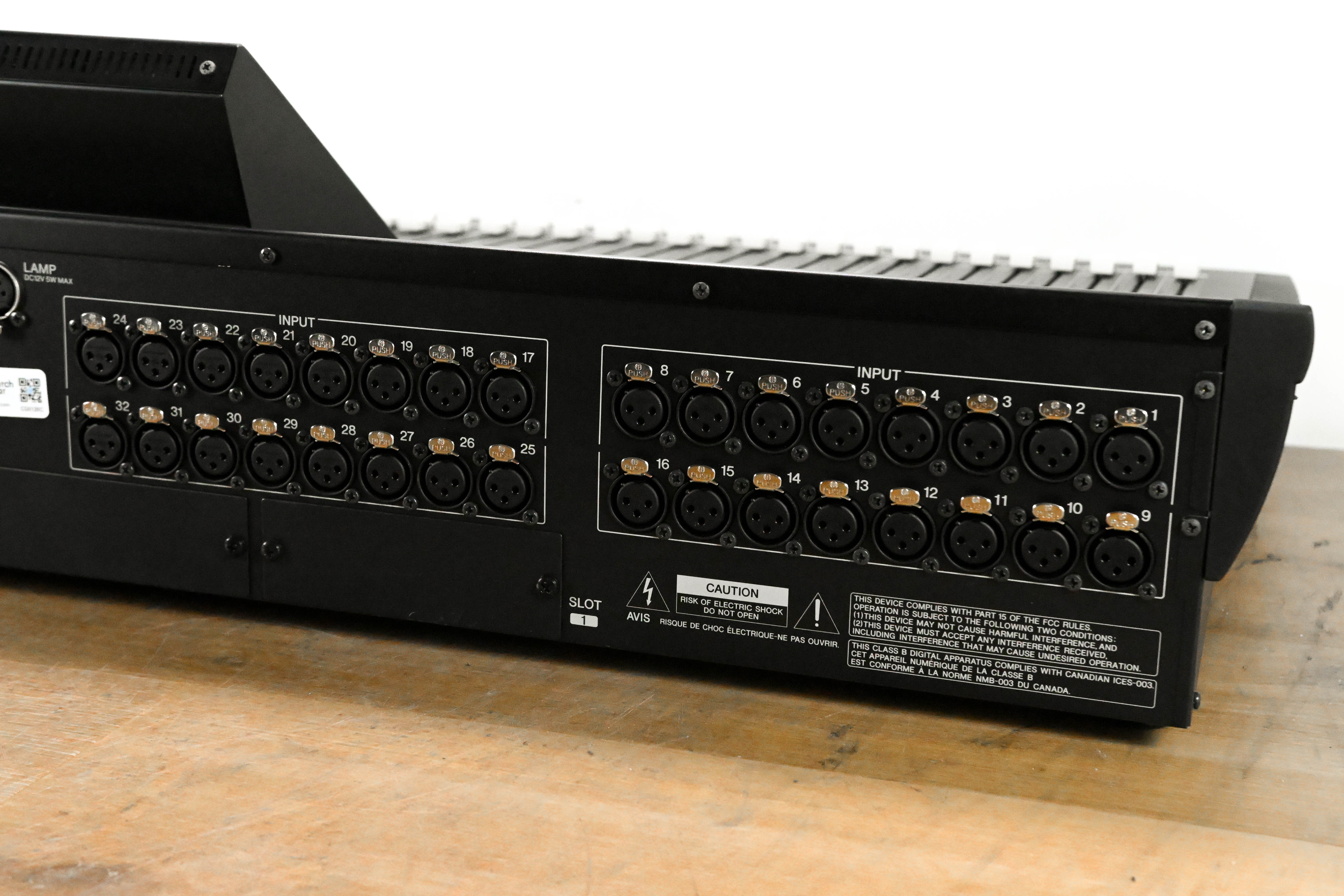Yamaha LS9-32 32-Input Digital Mixing Console