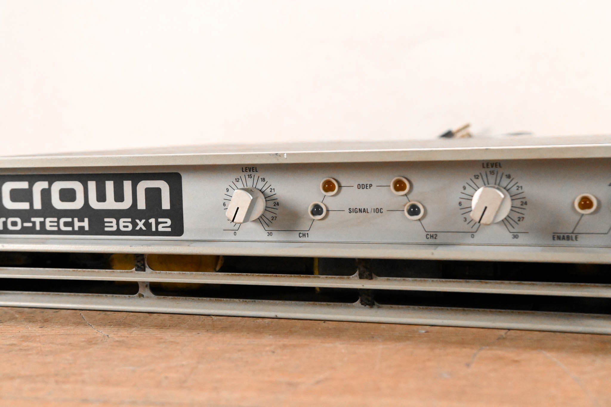 Crown Macro-Tech 36x12 2-Channel Power Amplifier