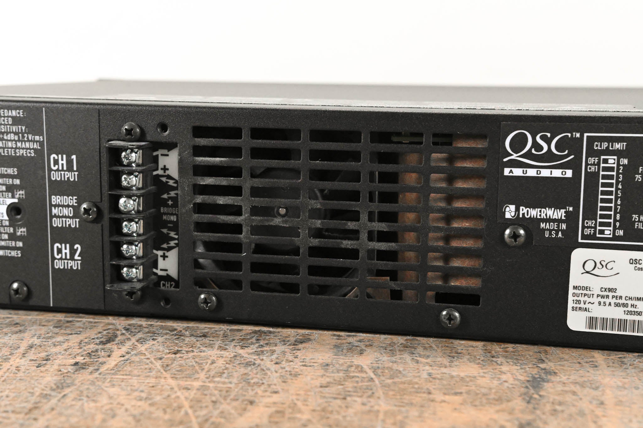 QSC CX902 2-Channel Power Amplifier