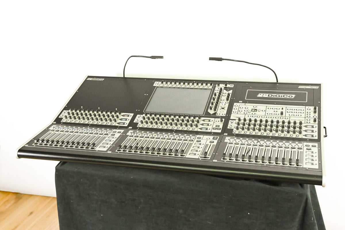 DiGiCo SD8 120-Channel Digital Mixing Console w/ Waves Card