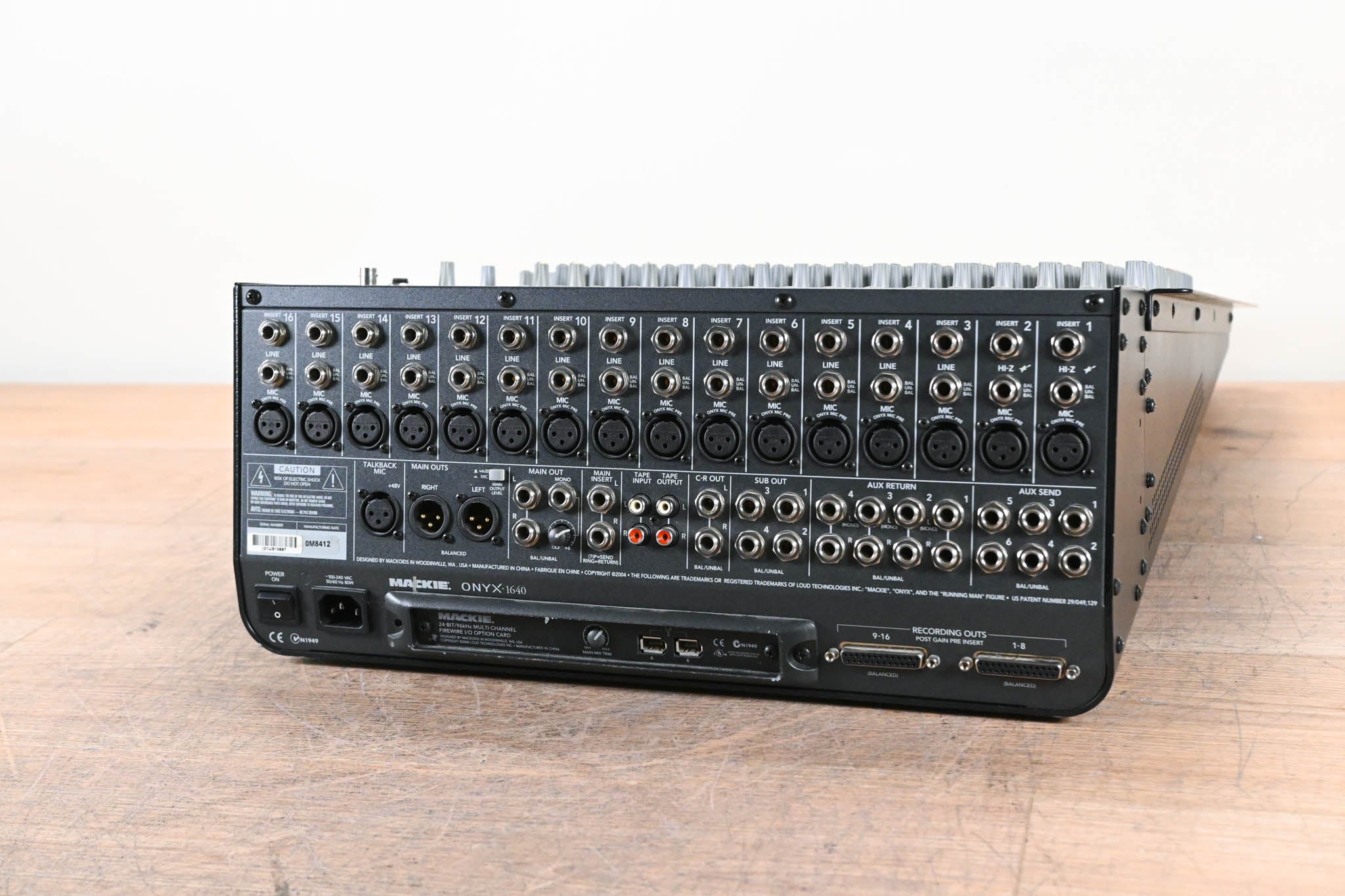 Mackie Onyx 1640 16-Channel 4-Bus Analog Mixer