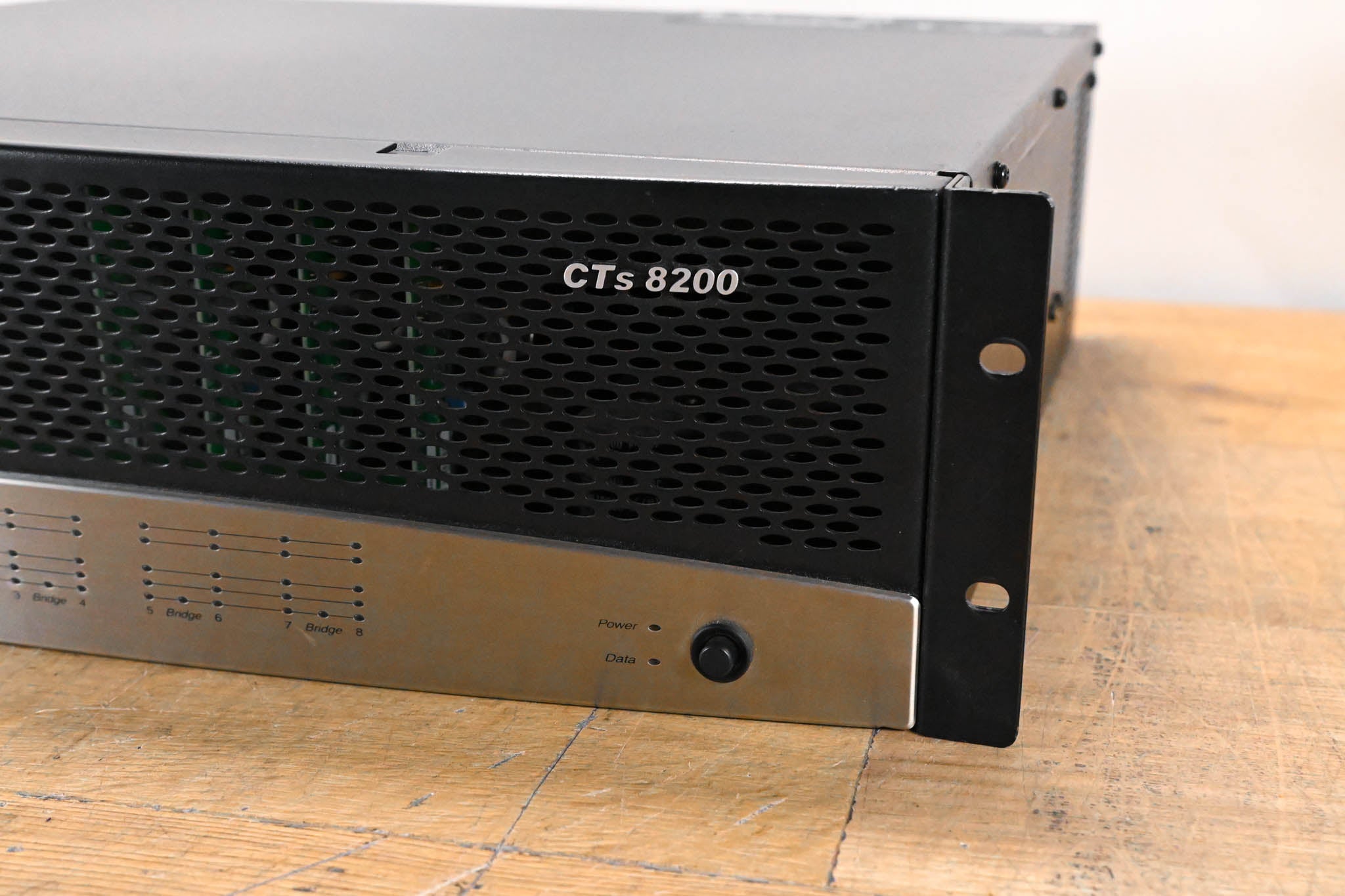 Crown CTs 8200 200W 8-Channel Power Amplifier