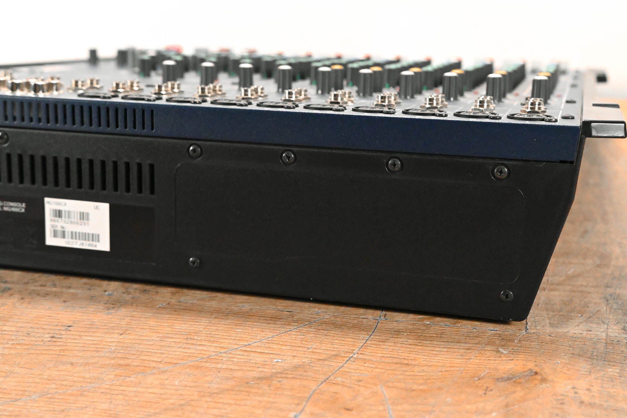 Yamaha MG166CX 16-Channel, 6-Bus Analog Mixer