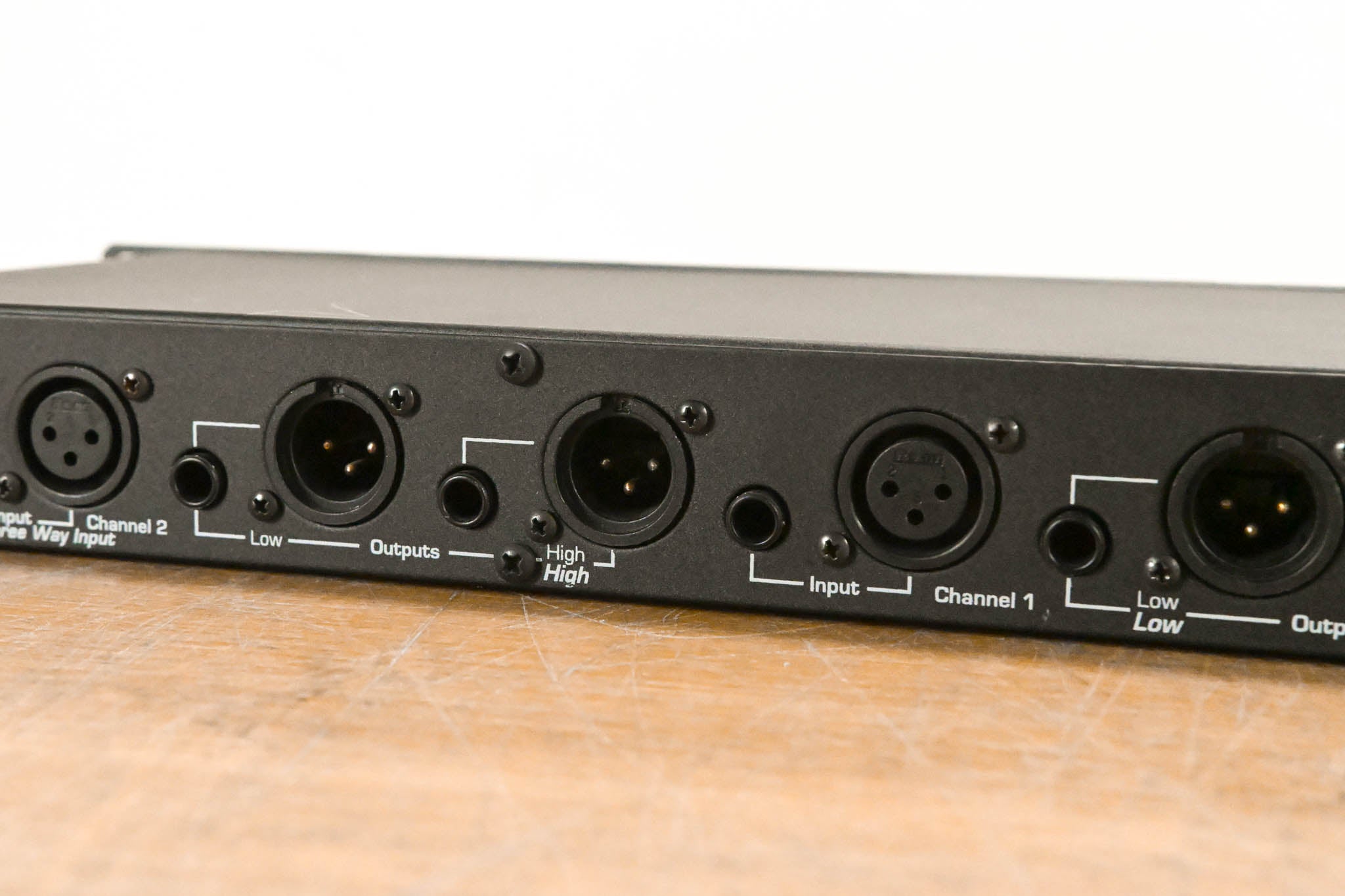Ashly XR-1001 Stereo 2-Way, Mono 3-Way Crossover