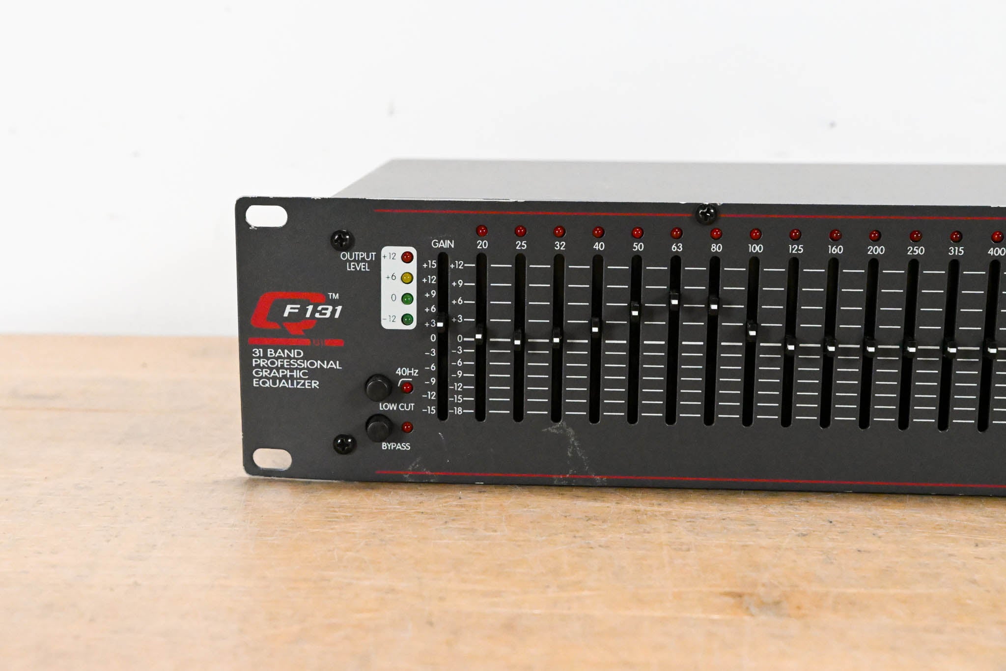 Peavey QF 131 31-Band Graphic Equalizer