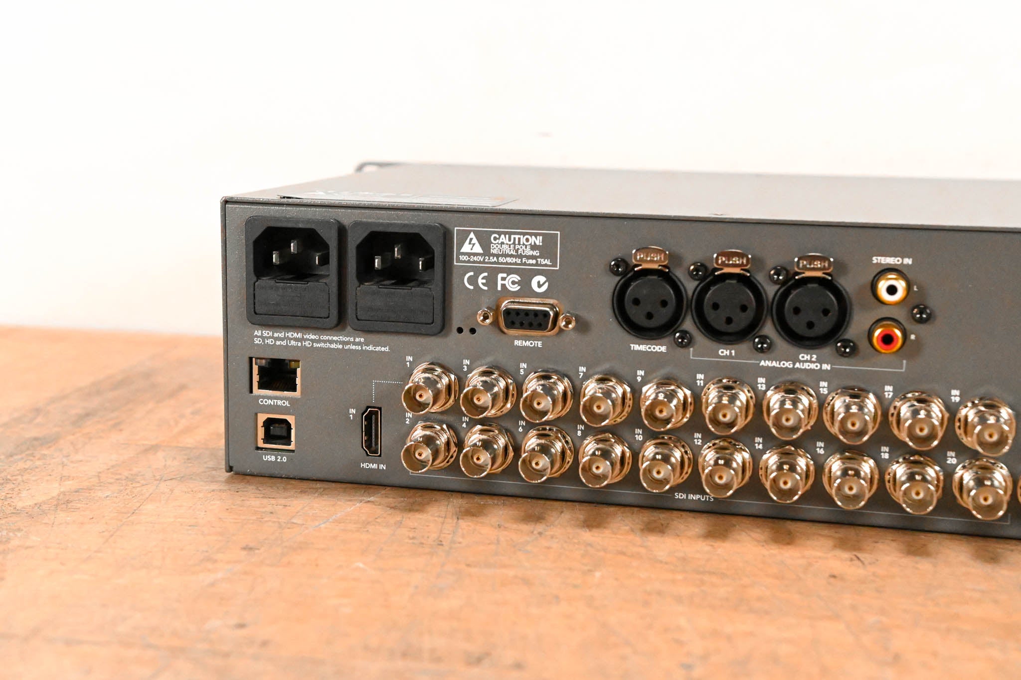 Blackmagic Design ATEM 2 M/E Production Studio 4K