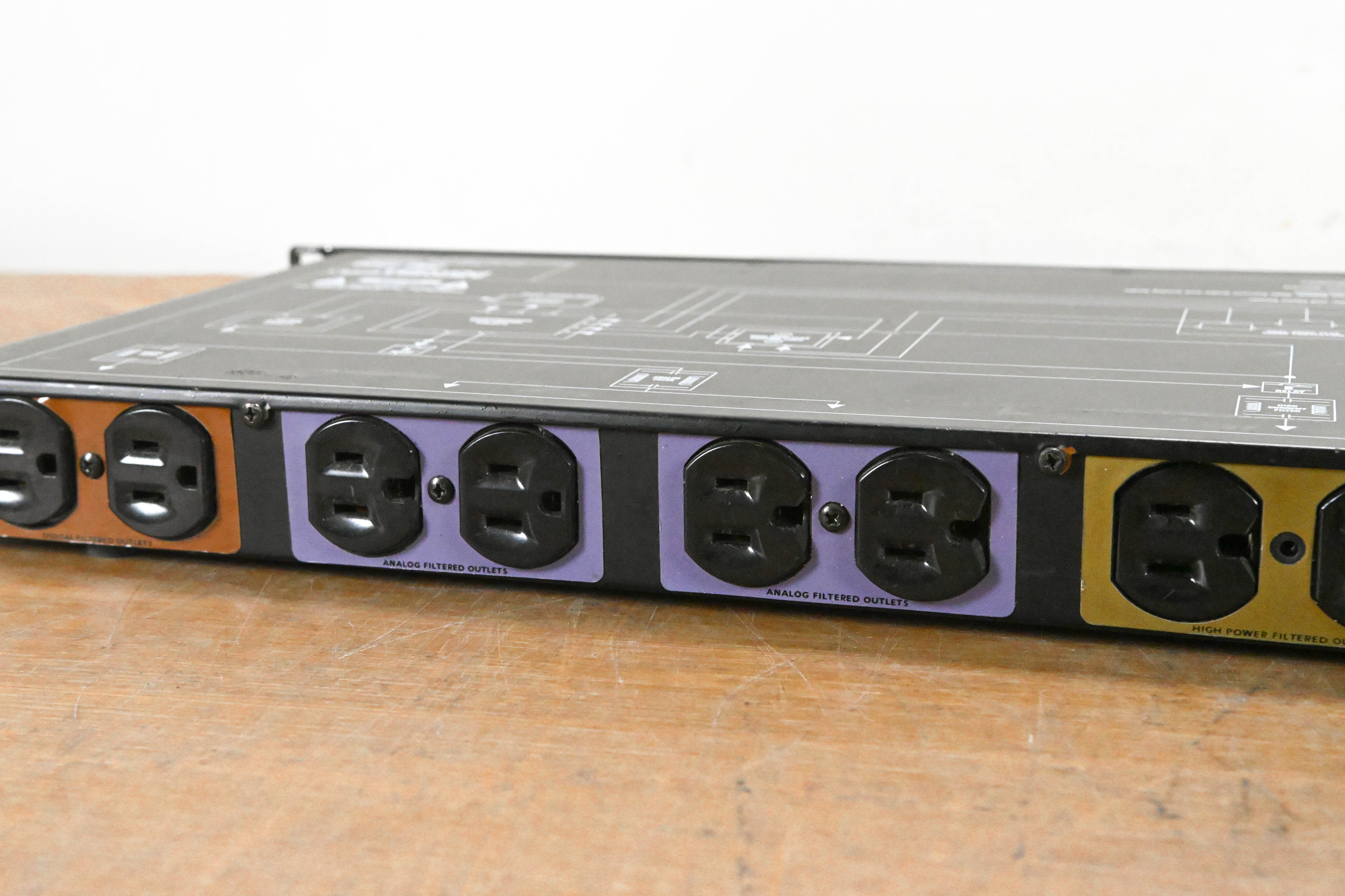 Monster Power PRO 2500 PowerCenter 10-Outlet Power Conditioner