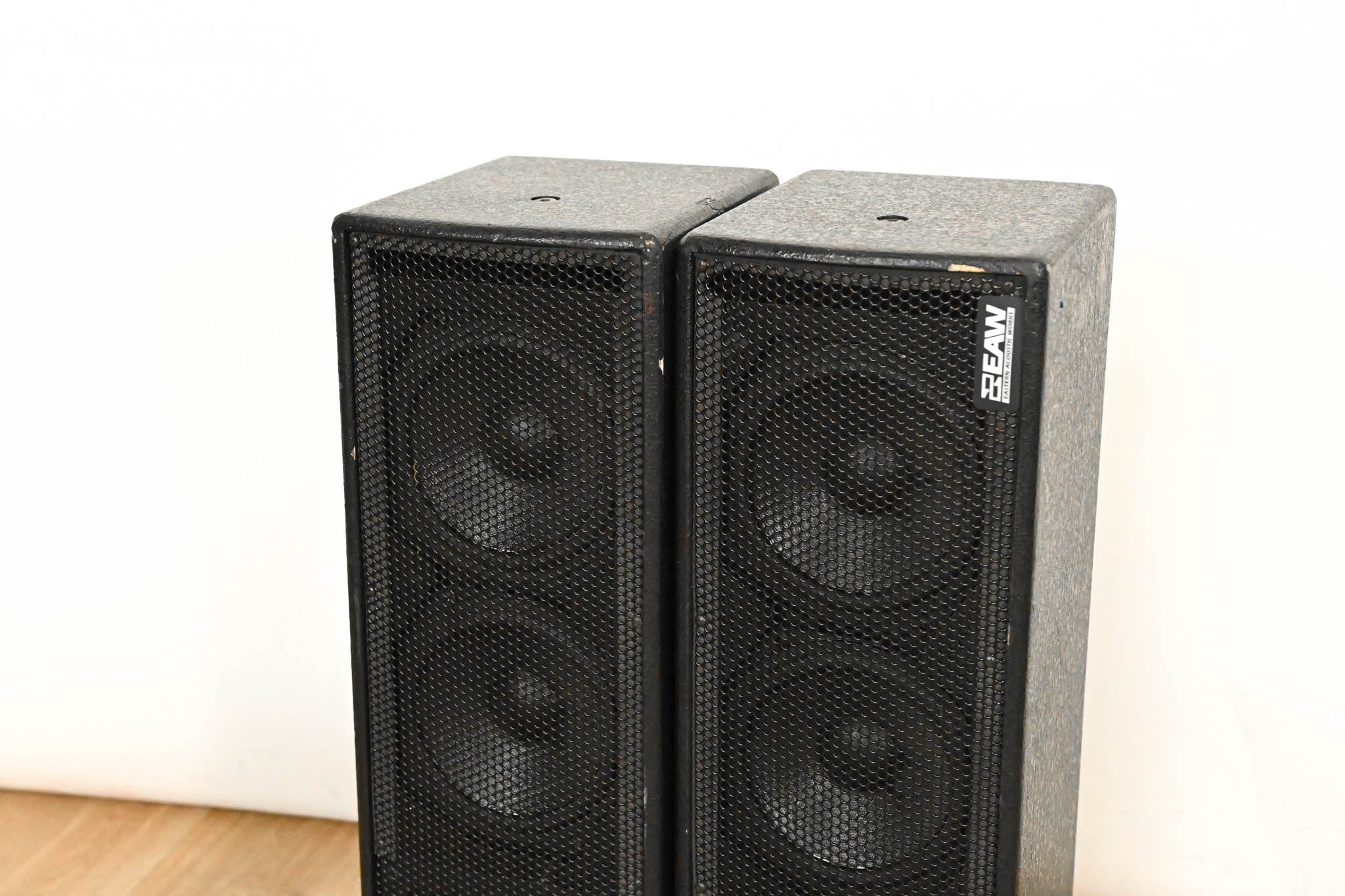EAW UB52 Two-Way Full-Range Loudspeaker (PAIR)