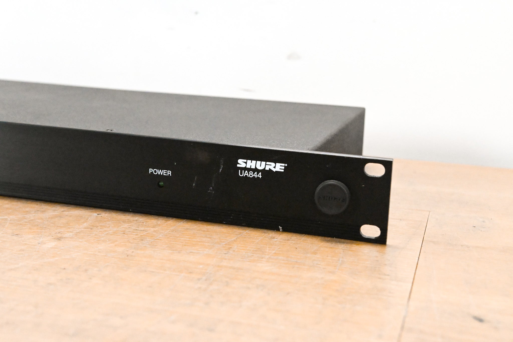 Shure UA844SWB Antenna Distribution System - 470-952 MHz (NO PSU)