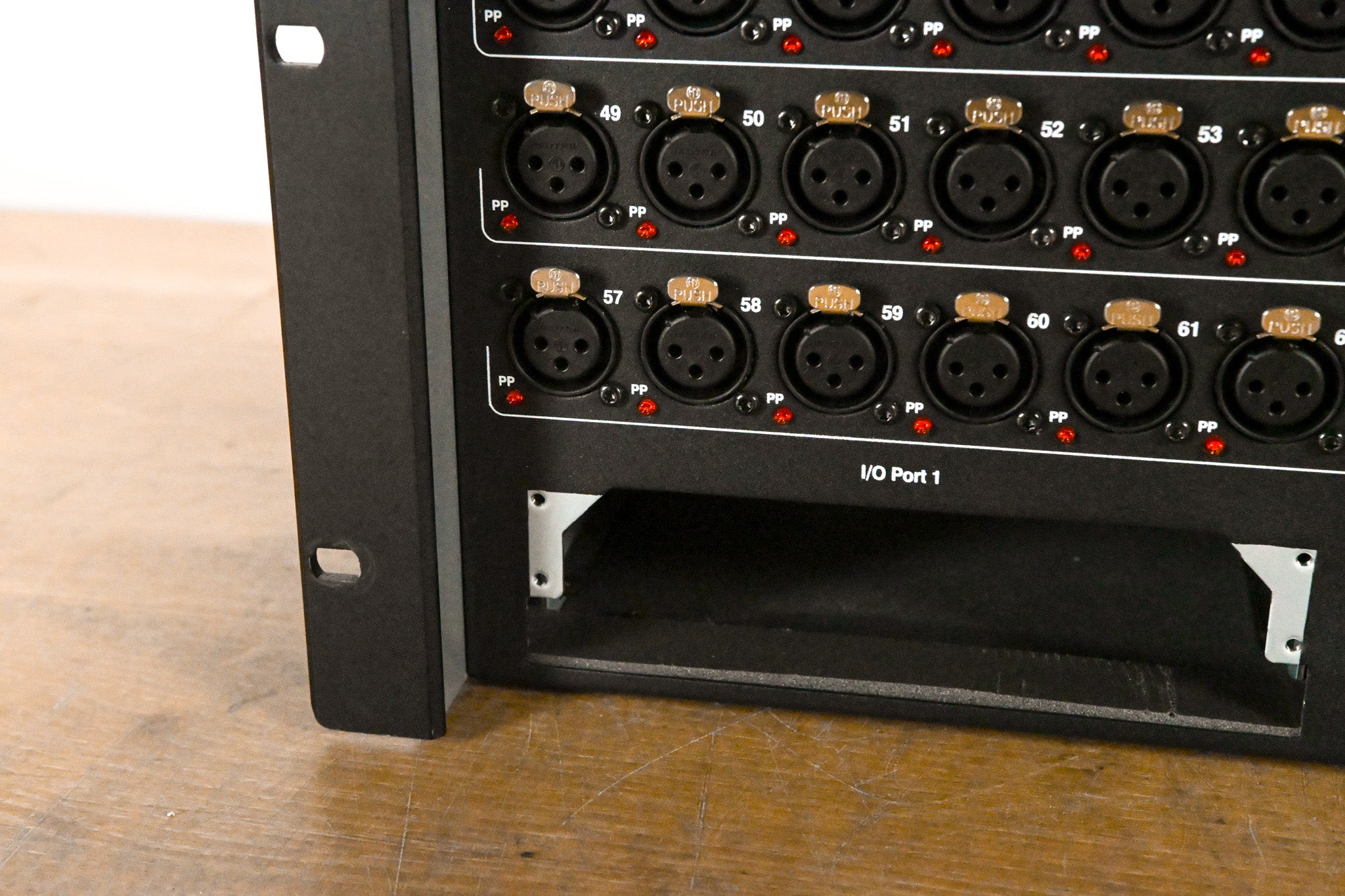 Allen & Heath dLive CDM64 MixRack 64-in/32-out Digital Stage Box