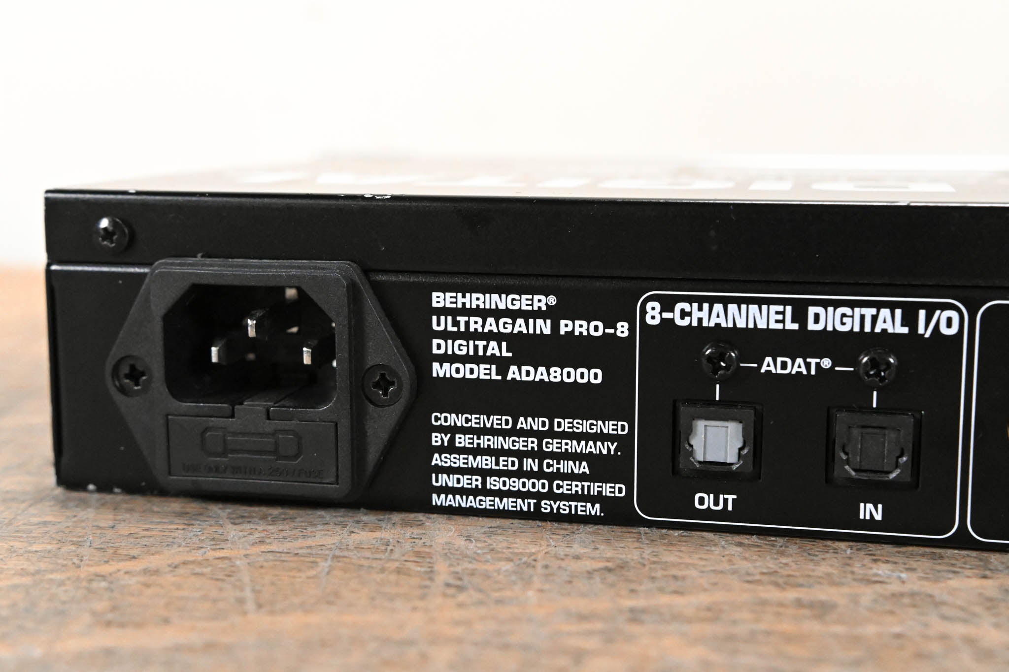 Behringer ADA8000 ULTRAGAIN PRO-8 8-Channel Mic Preamp/Converter