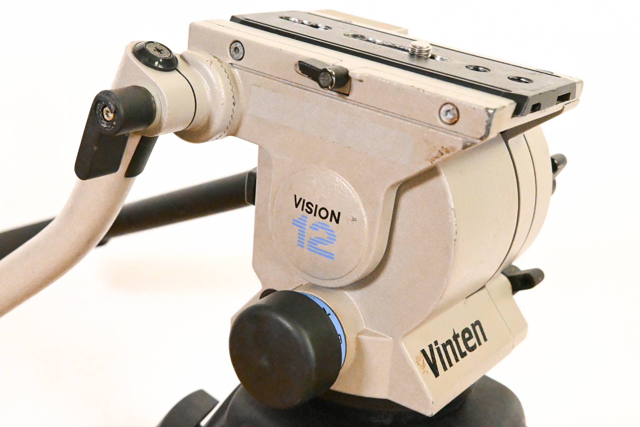 Vinten Vision 12 SD Fluid Head with Aluminum Tripod