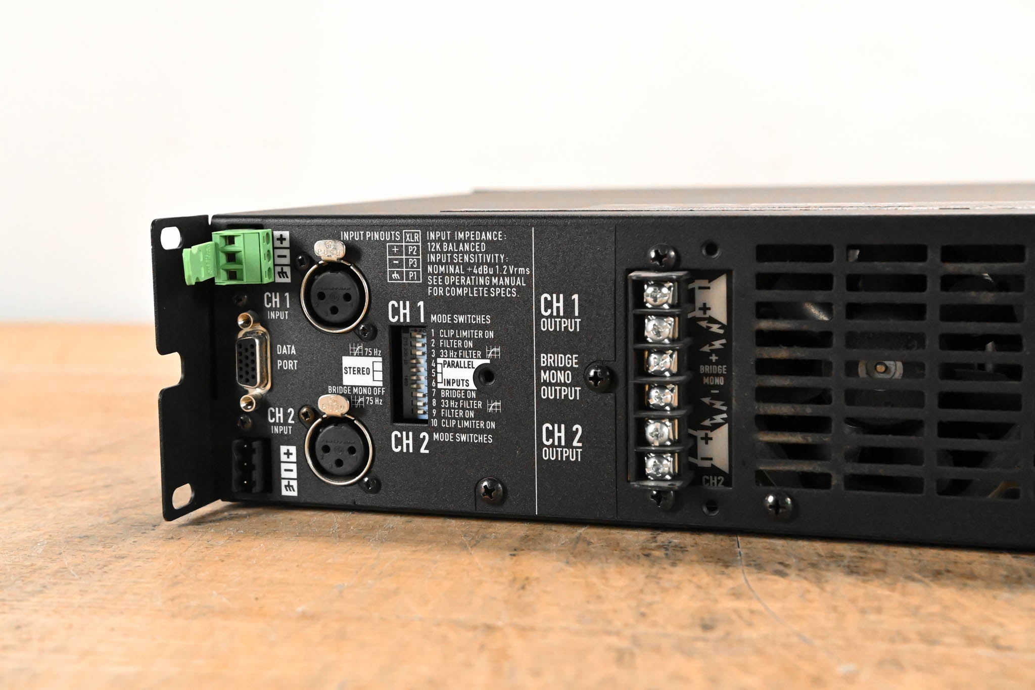 QSC CX702 2-Channel 700W Power Amplifier
