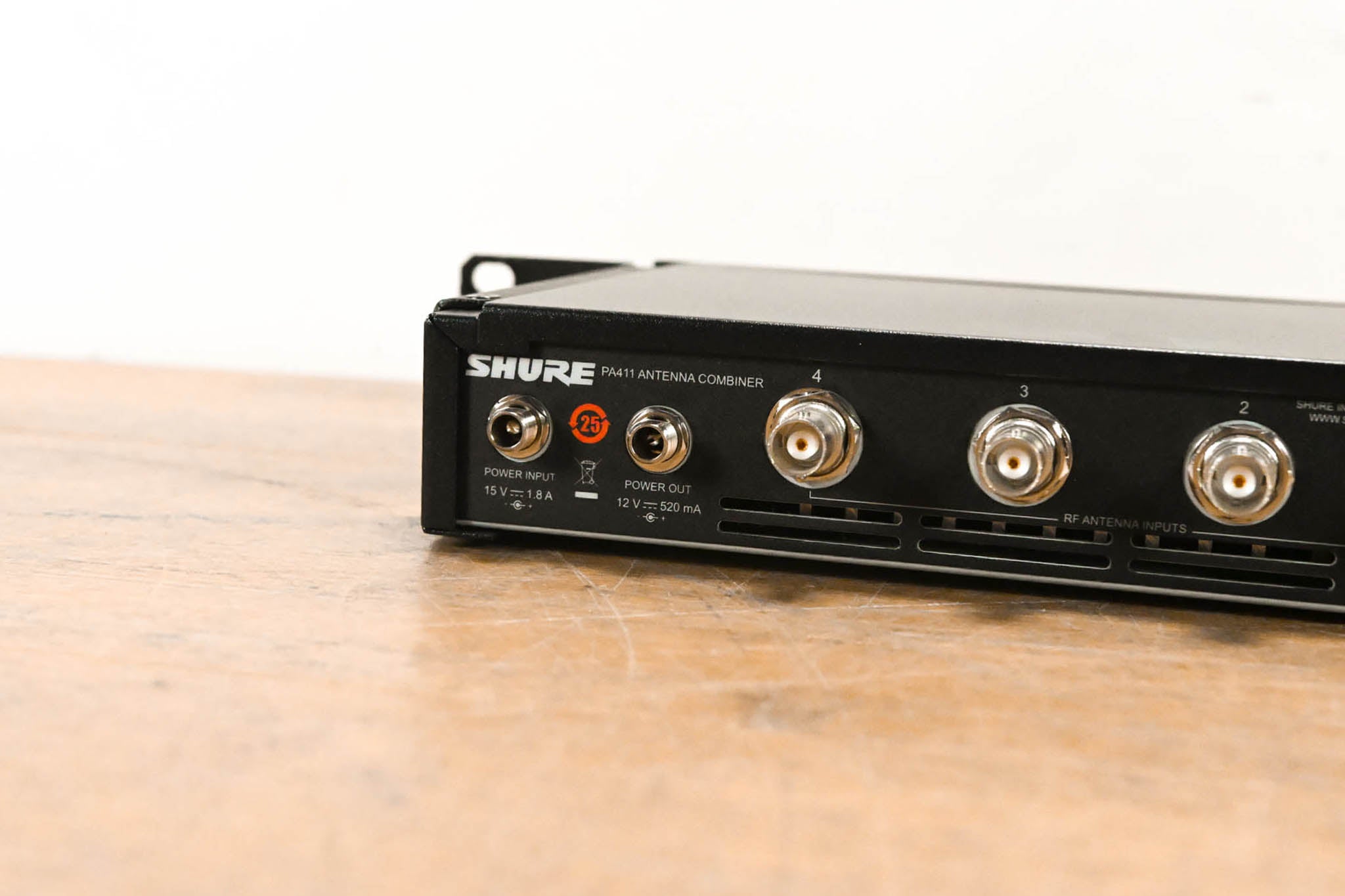 Shure PA411 Antenna Combiner for PSM 300 Series Wireless NO POWER SUPPLY