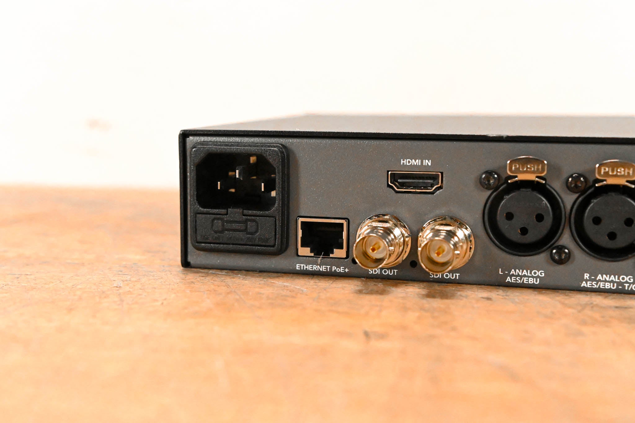 Blackmagic Design Teranex Mini HDMI to SDI 12G w/ Smart Panel