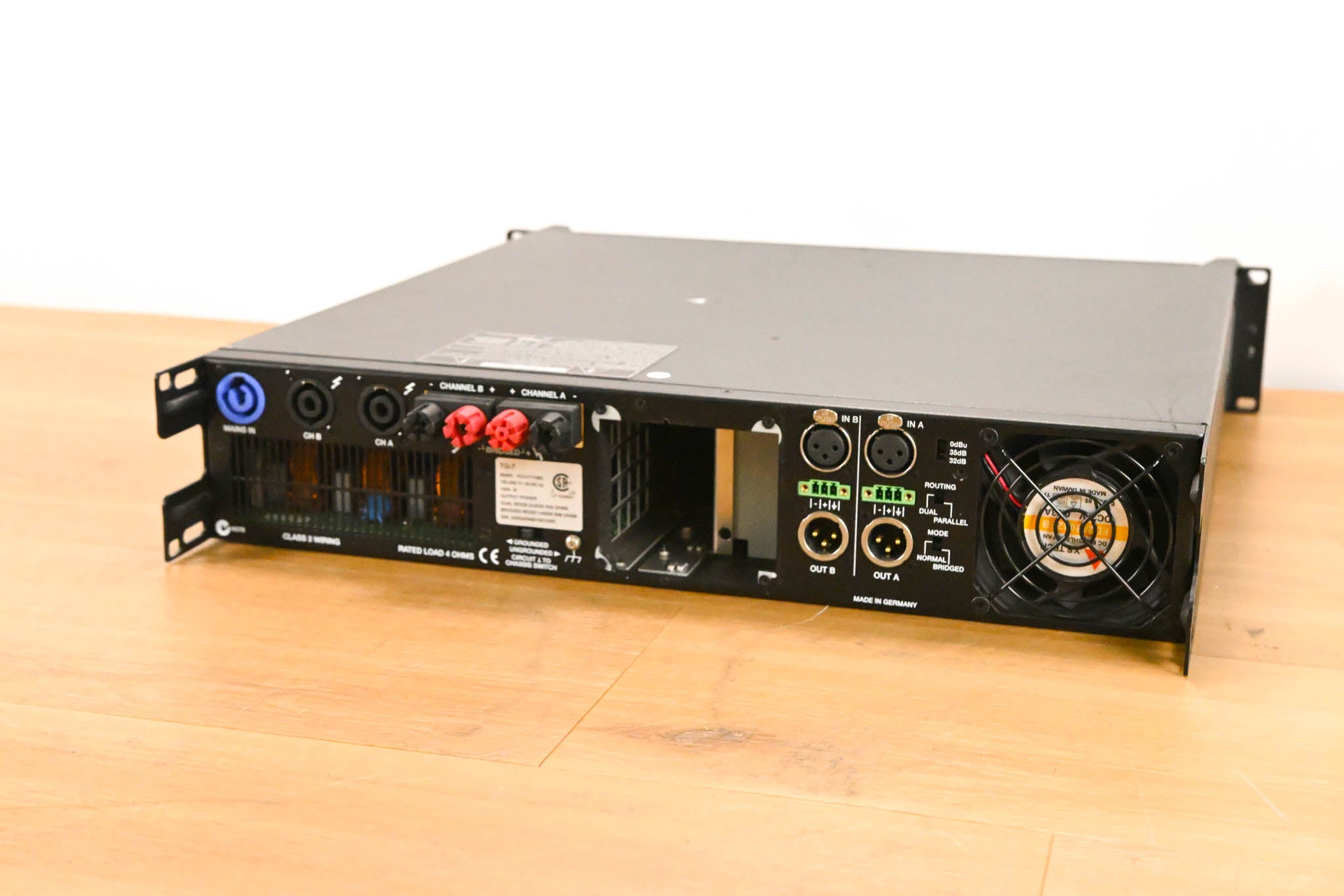 Electro-Voice (EV) TG-7 Tour-Grade Stereo Power Amplifier