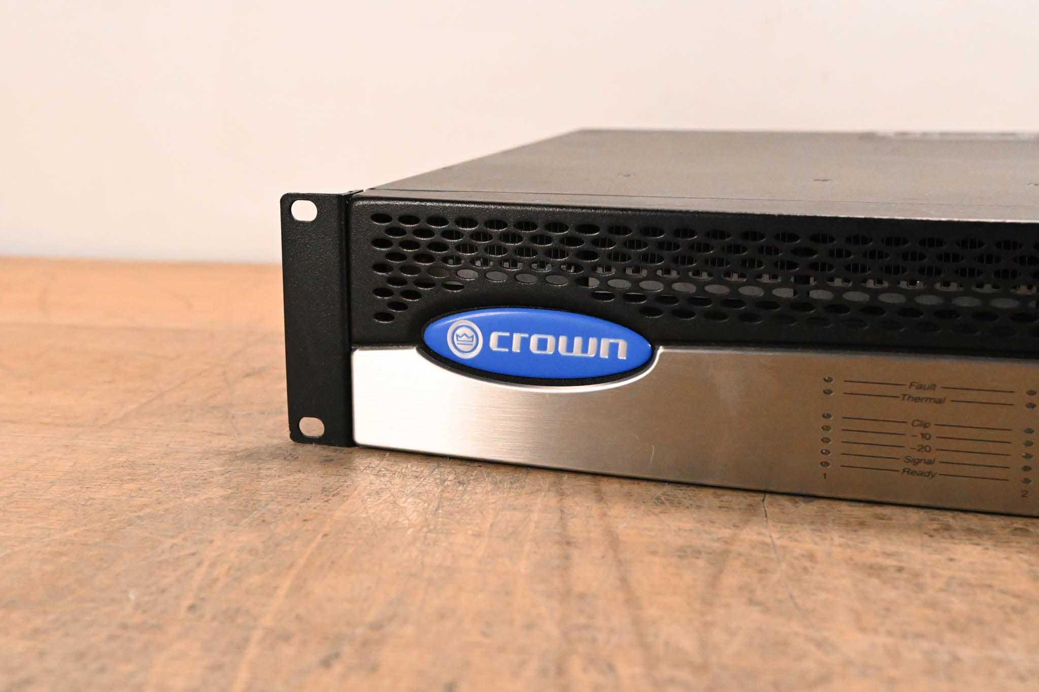 Crown CTs 2000 Two-Channel 1000W Power Amplifier
