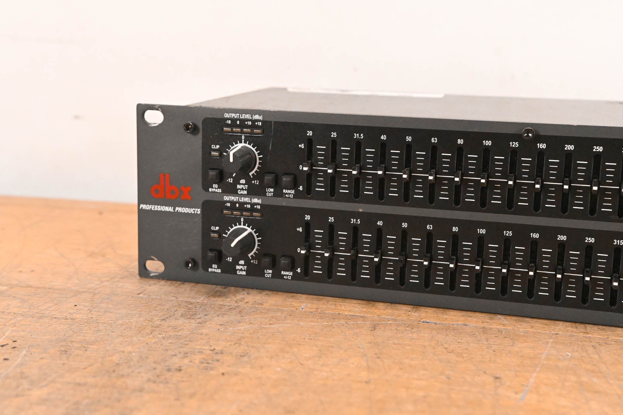 dbx 231 Dual-Channel 31-Band Graphic Equalizer